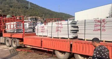 信阳 芝麻灰花岗岩光面毛板出货日常