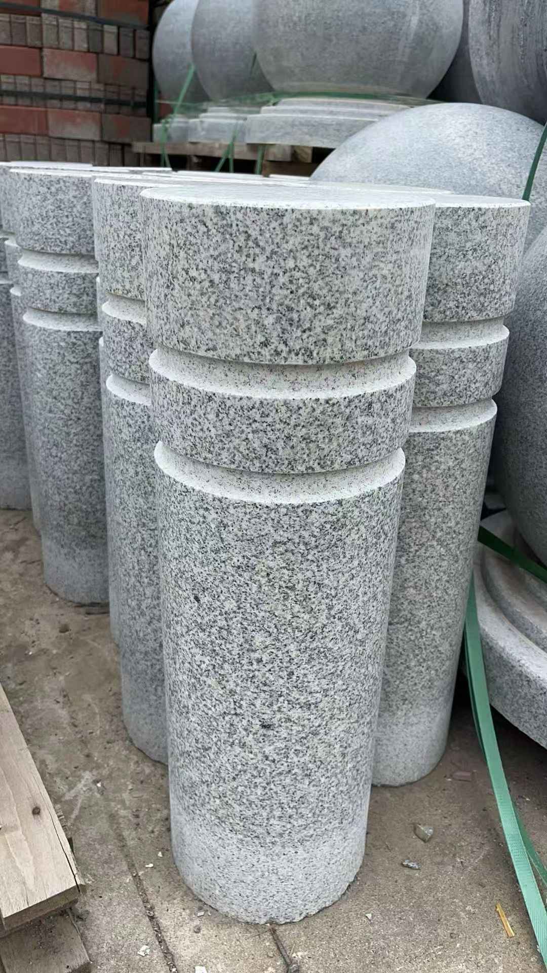 信阳 芝麻白花岗岩挡车柱、隔离柱多少钱