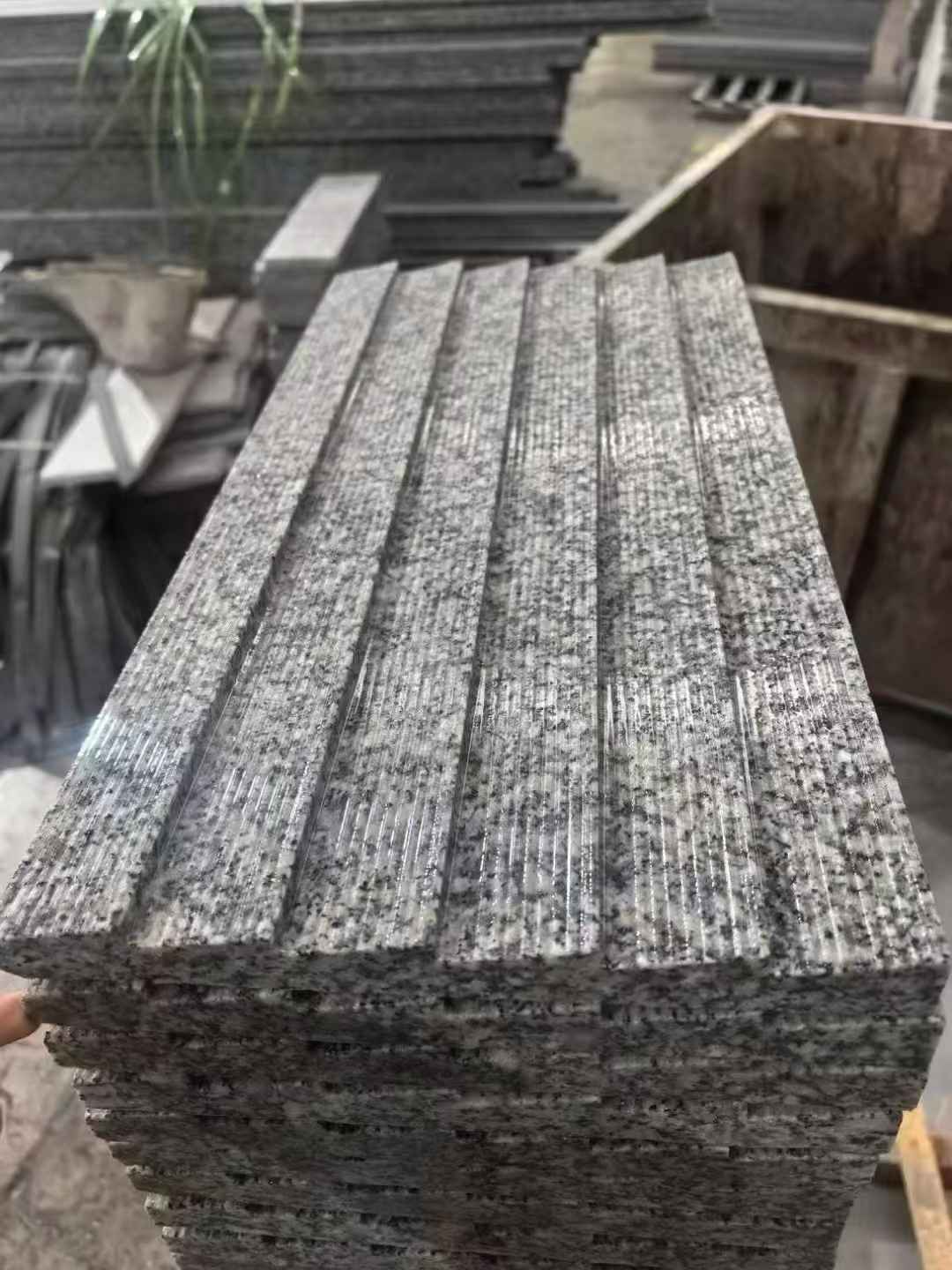 信阳 狼牙石