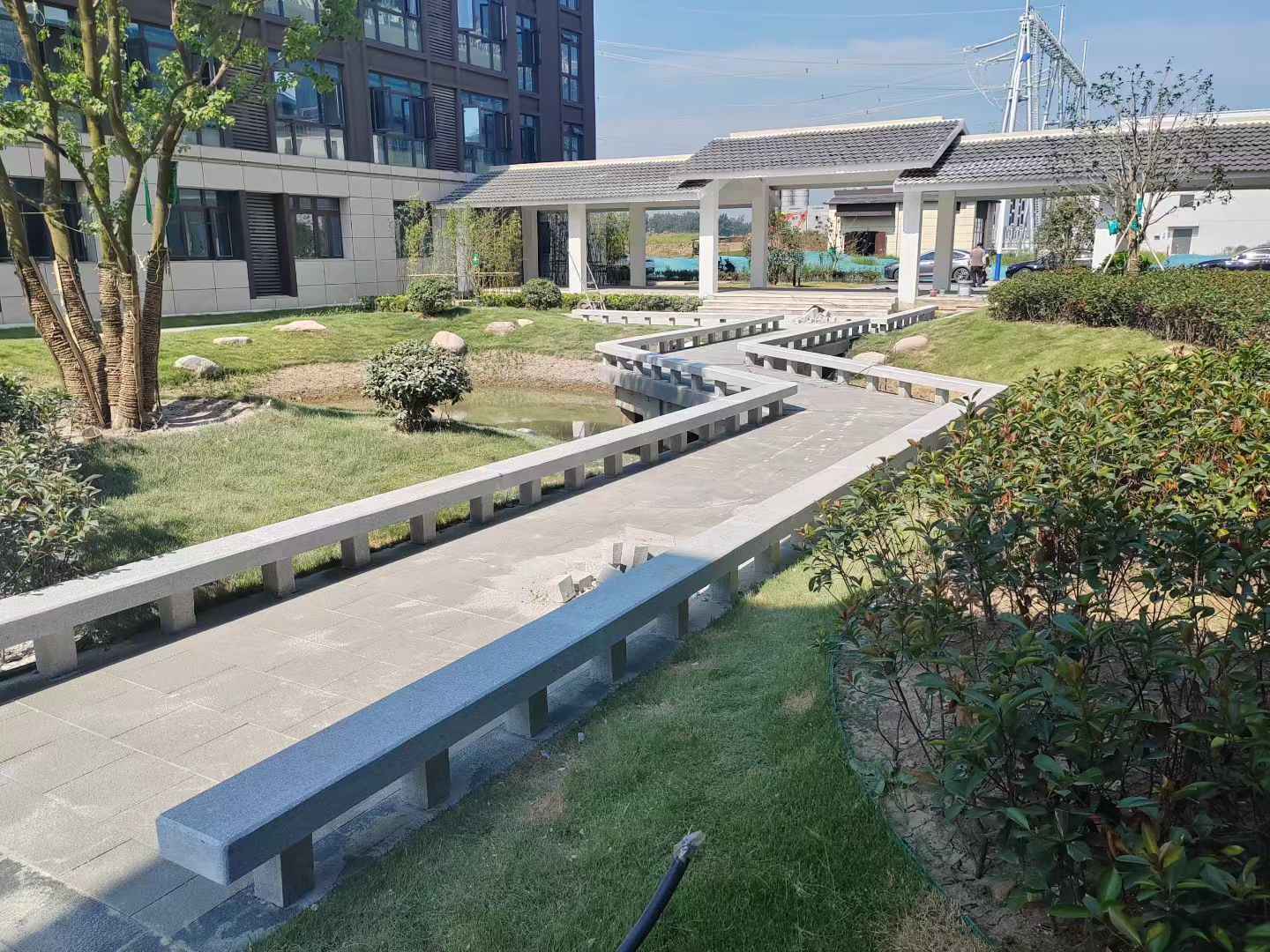 信阳 芝麻灰小区坐凳&栏杆安装效果