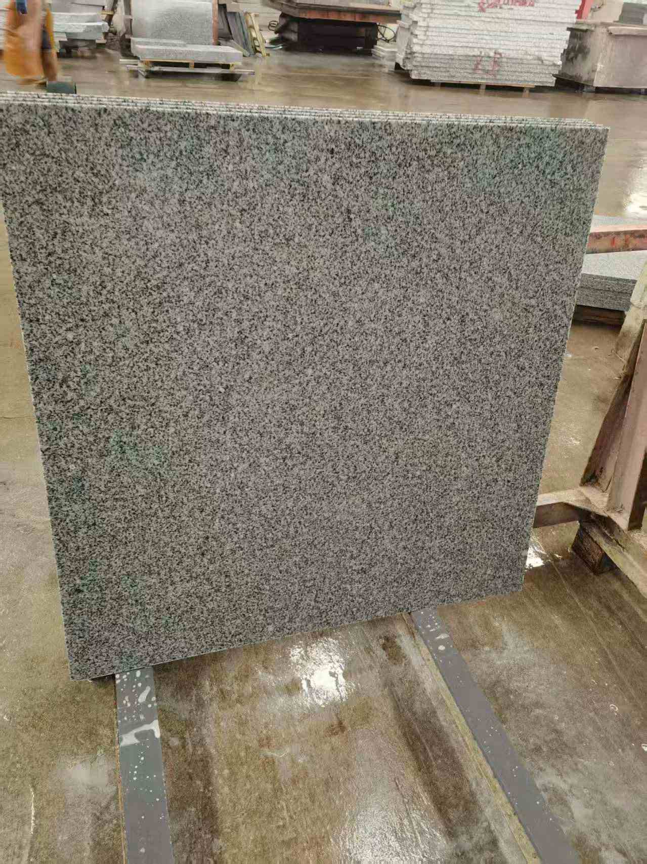 信阳 芝麻白光面900*900，高地铁标准