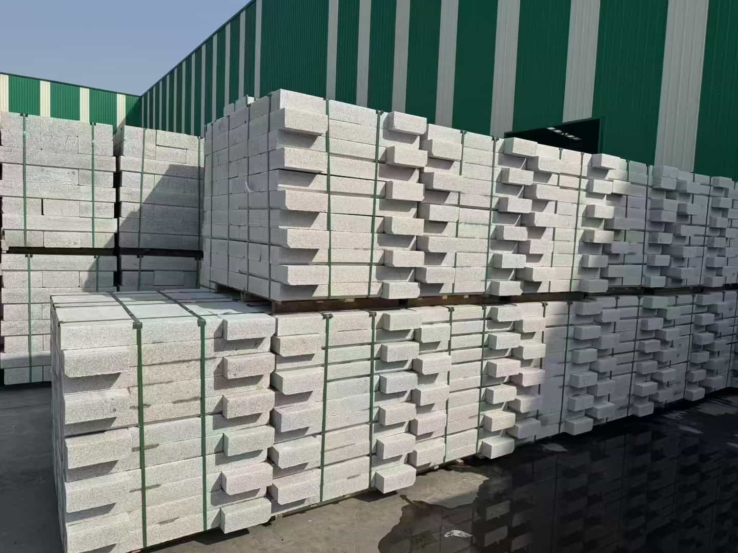 信阳芝麻白路沿石