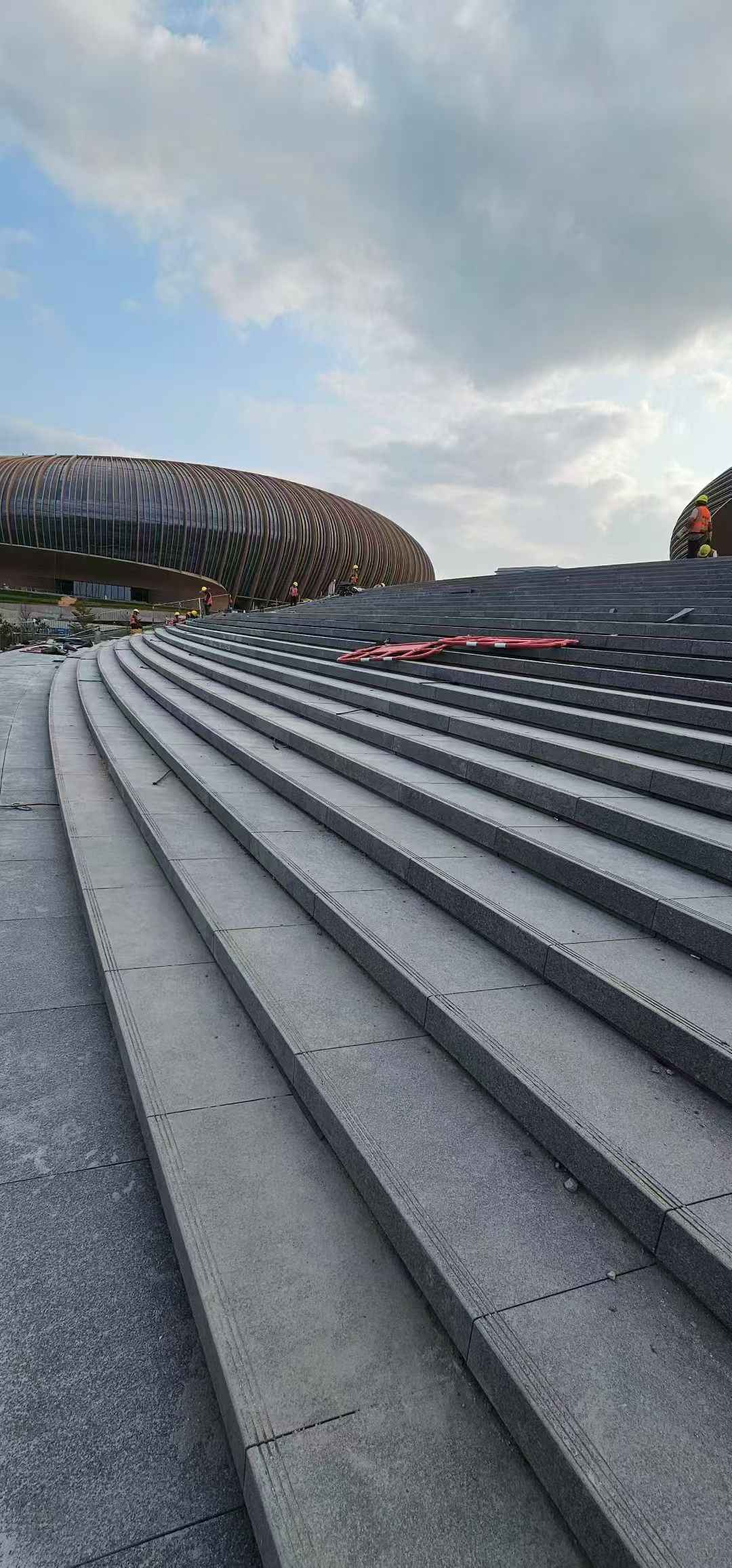 信阳 弧形整石台阶铺装效果图