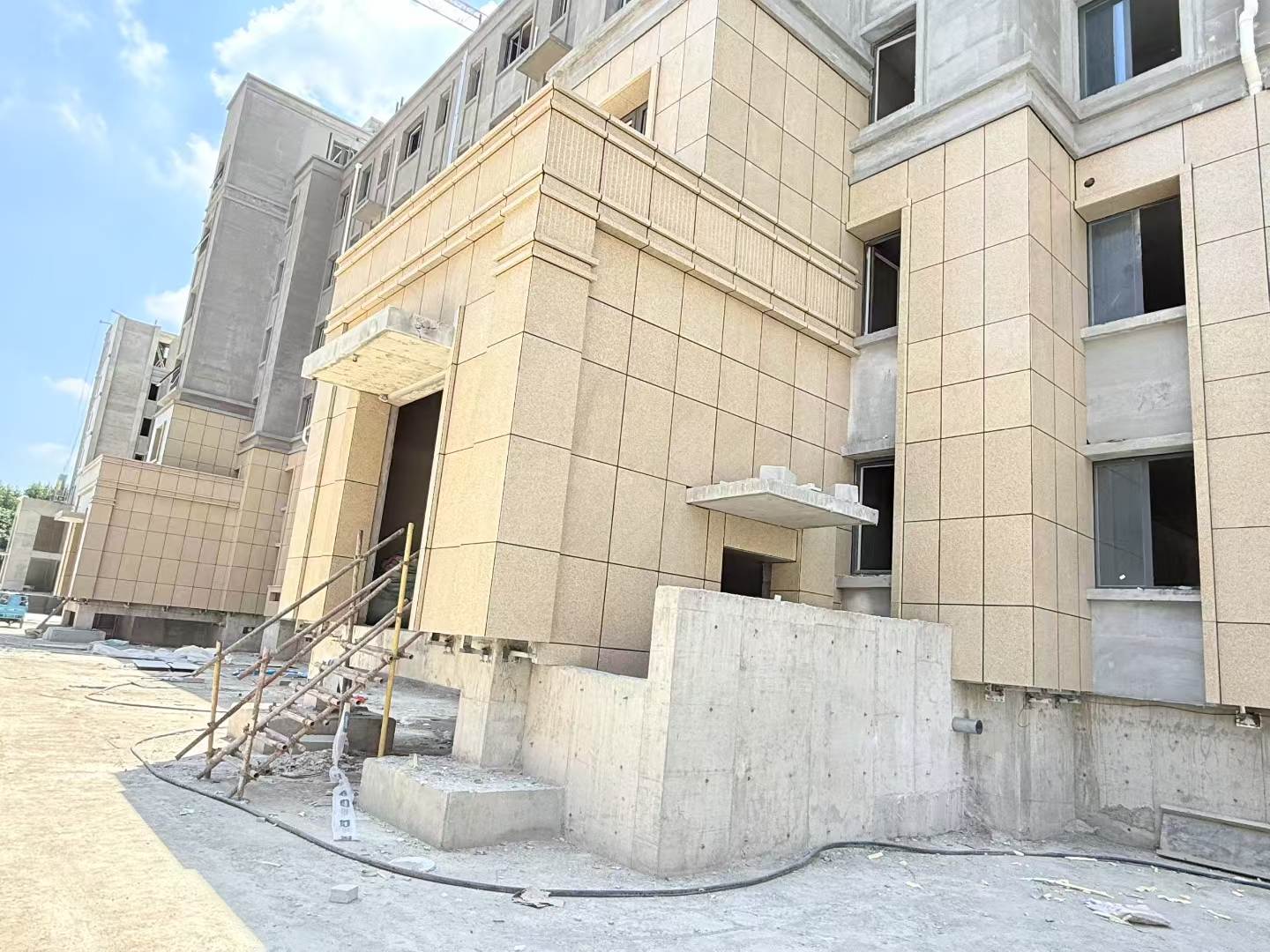 信阳 黄金麻干挂，工地实拍
