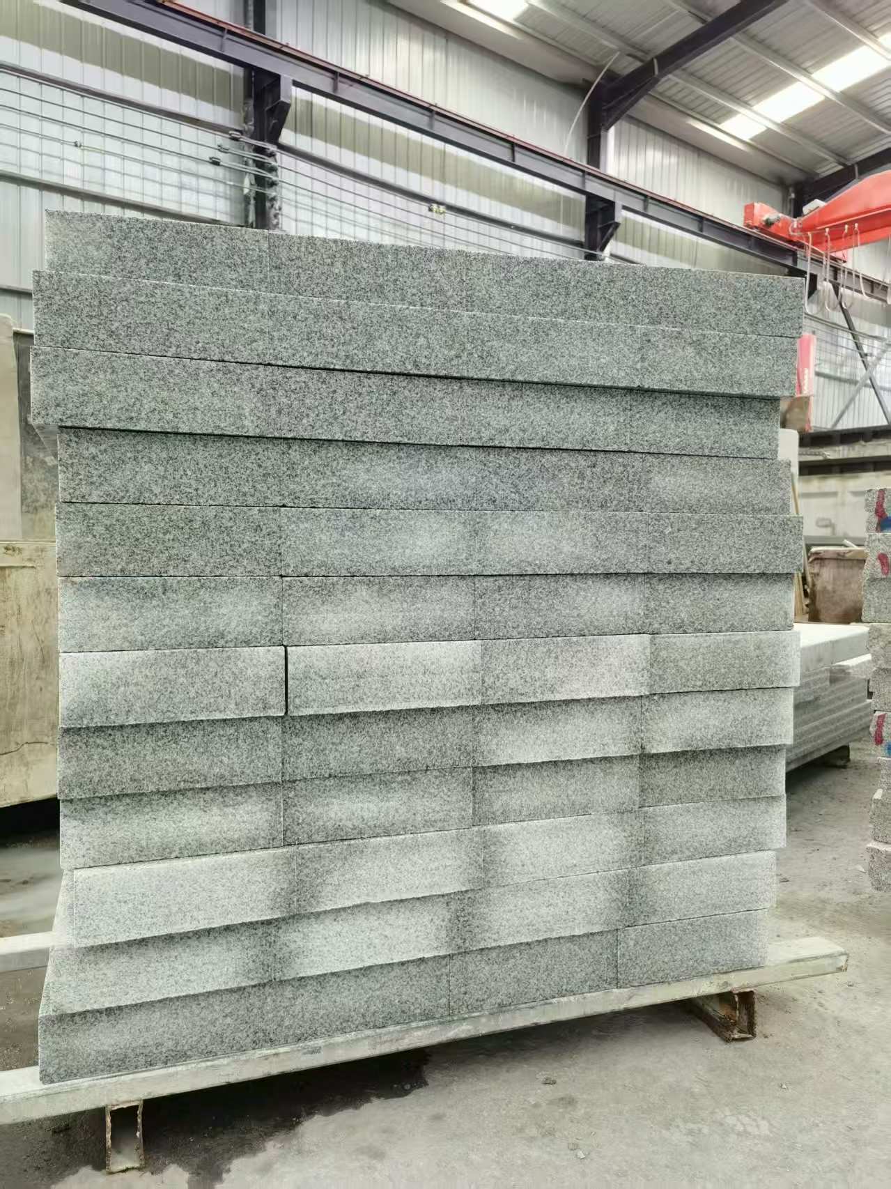 信阳 芝麻白10公分300*600广场地铺，A料定制，尺寸标准，厚薄均匀